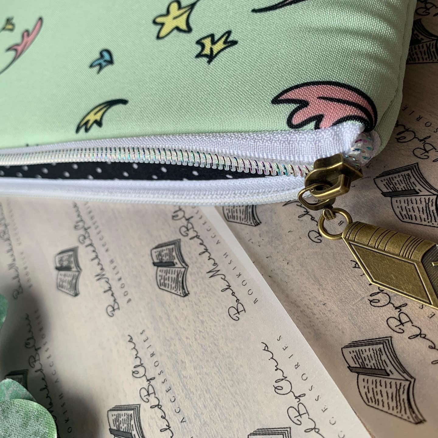Hi Hi Book sleeve